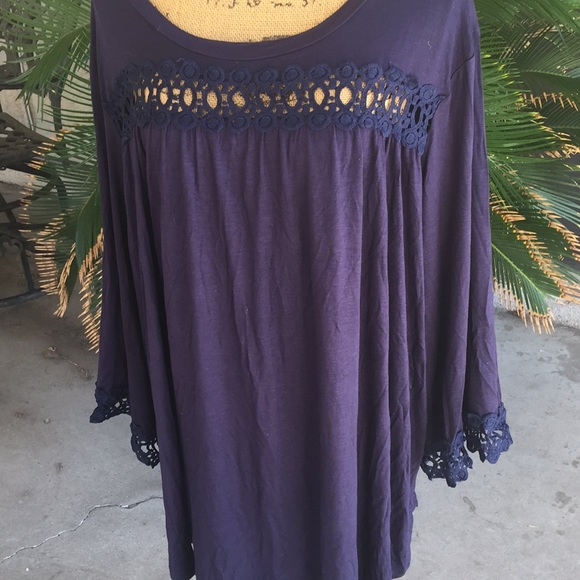 Tops - So soft beautiful dark blue with embroidery top
